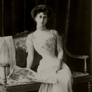 Dronning Maud var en ivrig fotograf, og etterlot seg 44 album med egne og andres bilder. De er utgangspunktet for fotoinstallasjonen "Dronning Mauds Fotoalbum" som vises i Dronning Sonja KunstStall. Bildet er kun til redaksjonell bruk - ikke for salg. Foto: Karl Anderson, 1909, De kongelige samlinger
