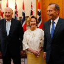 The King and Queen were greeted by Prime Minister Tony Abbott at Parliament House i Canberra. Photo: Lise Åserud / NTB scanpix