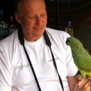 Domesticated parrots are part of village life. (Photo: Rainforest Foundation Norway / ISA Brazil)