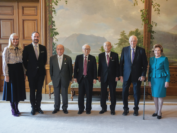 Terumi Tanaka, Shigemitsu Tanaka and Toshiyuki Mimaki were granted audience at the Royal Palace. Photo: Terje Pedersen / NTB 